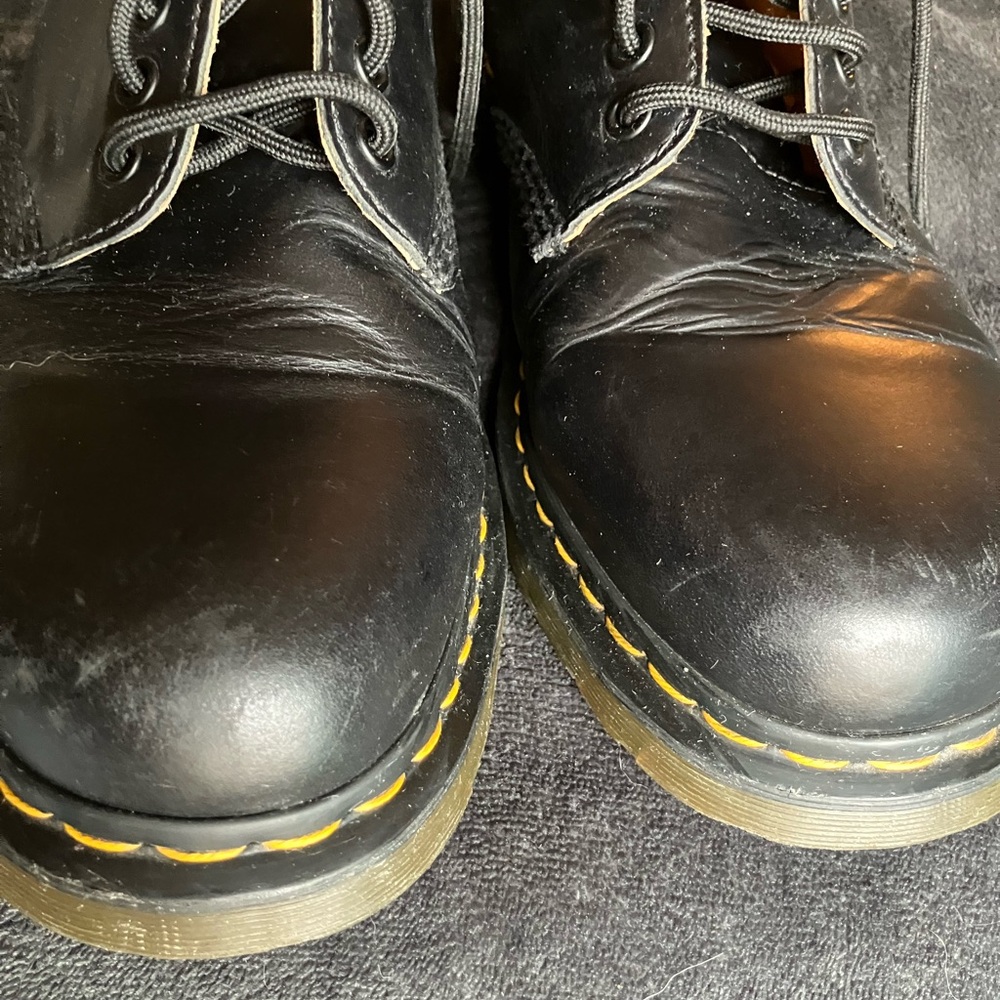 Dr. Martens Black Oxford Shoes Classic Leather Design - Picture 11 of 12